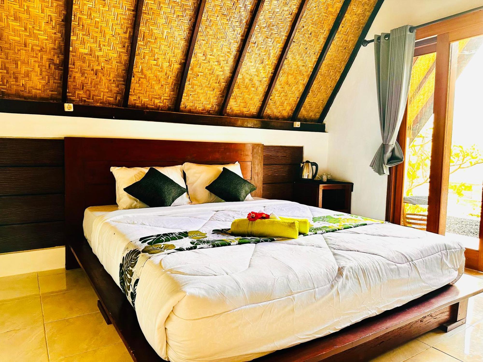 Ampik Batur With Private Hot Springs Bed and Breakfast Kubupenlokan Exteriör bild